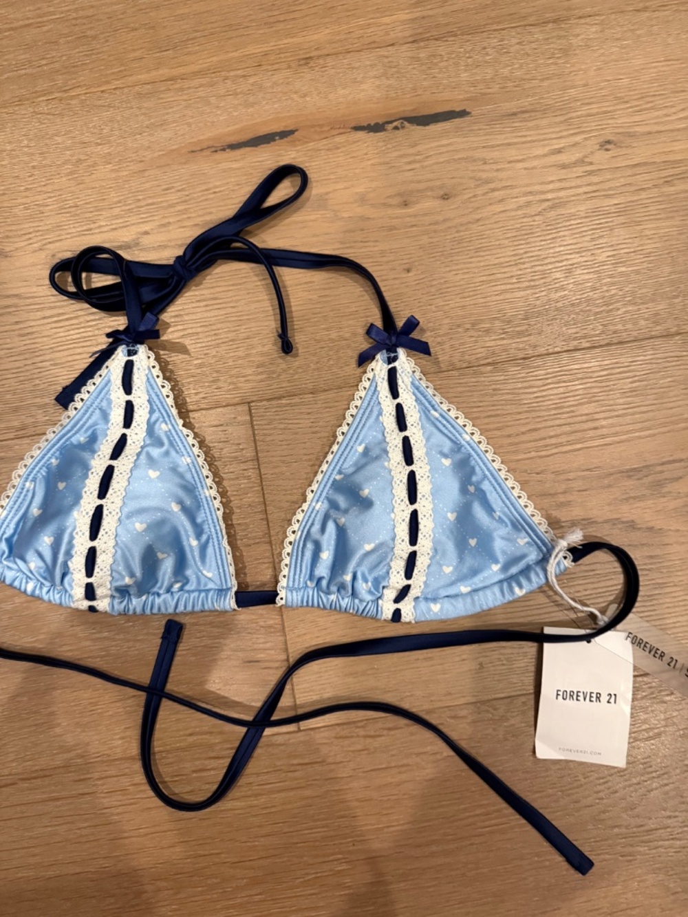 12 Size medium bikini tops and bottom - Picture 4 of 13